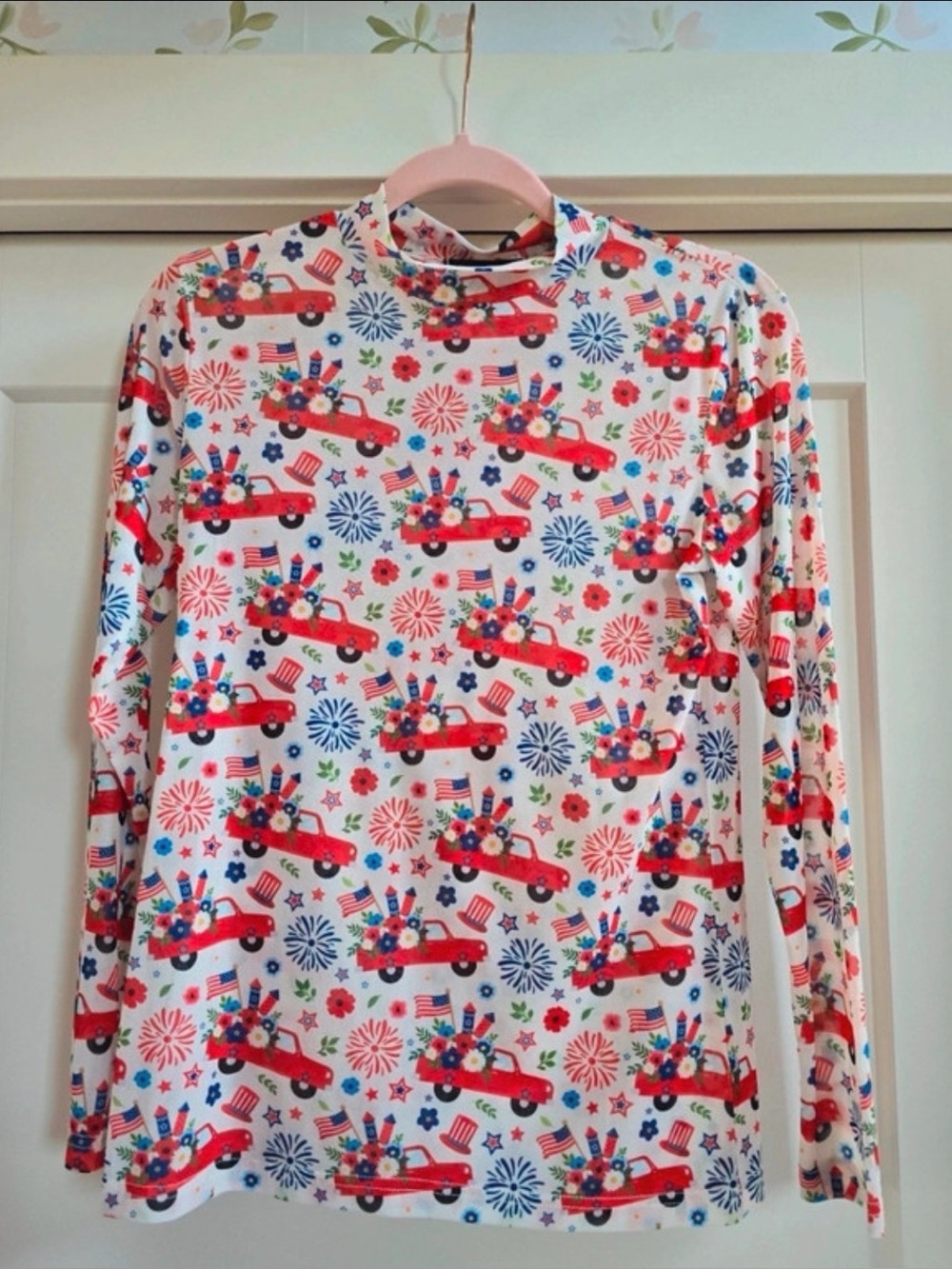 Sterling Kreek mesh top never worn size small
